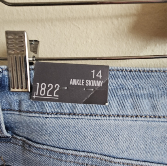 1822 Denim Butter Skinny Jeans In Mercury